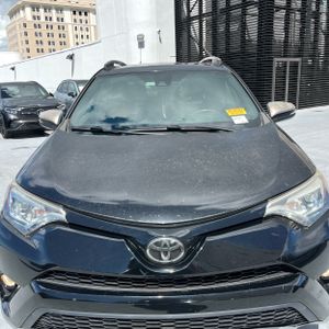 2018 Toyota RAV4 SE — фото 15