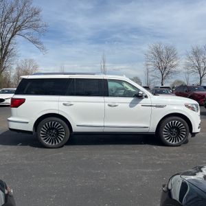 LINCOLN NAVIGATOR BLACK LABEL - 10