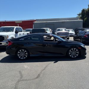 صورة 10 لـ 2018 Honda CIVIC SI
