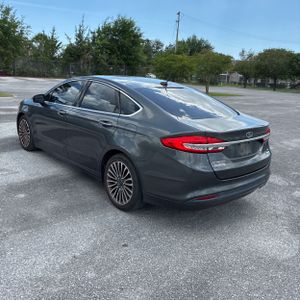 FORD FUSION SE - 4
