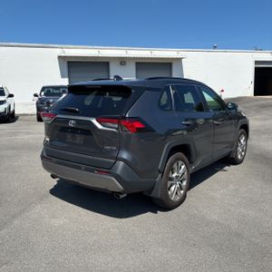 2023 Toyota RAV4 LIMITED — фото 8