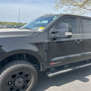 FORD F-350 SUPER DUTY LARIAT - 2