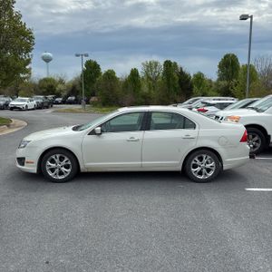 FORD FUSION SE - 3