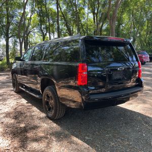 CHEVROLET SUBURBAN LT - 5