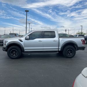 FORD F-150 RAPTOR - 3