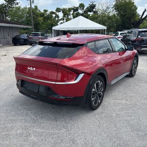 2023 KIA EV6 WIND — фото 8