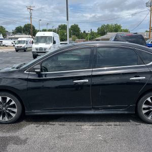 NISSAN SENTRA SR - 4