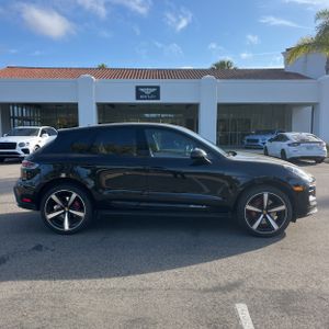 PORSCHE MACAN S - 10
