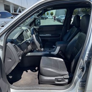 2010 FORD ESCAPE XLT 照片 32
