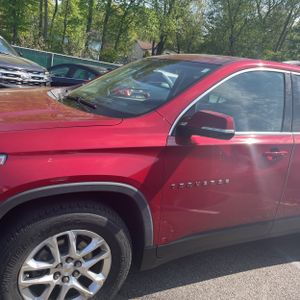 CHEVROLET TRAVERSE - 2