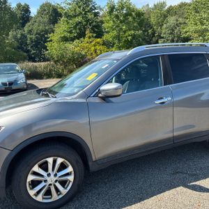 2016 Nissan ROGUE SL 照片 2