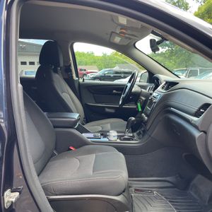 صورة مصغرة 33 لـ 2017 Chevrolet TRAVERSE LT