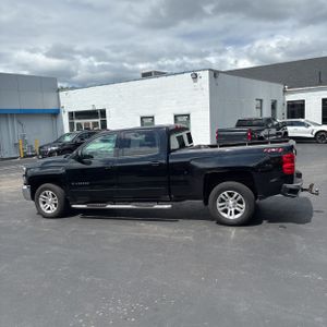 2018 Chevrolet SILVERADO 1500 LT photo 3