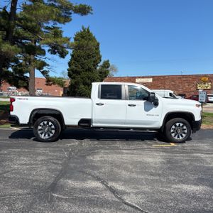 CHEVROLET SILVERADO - 10