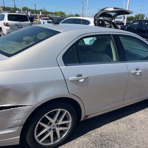 FORD FUSION SEL - 9