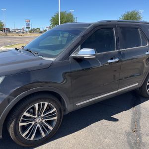 FORD EXPLORER PLATINUM - 2