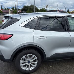 FORD ESCAPE SE - 9