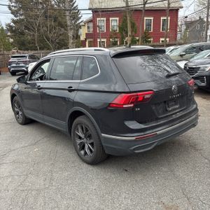 VOLKSWAGEN TIGUAN SE 4MOTION - 5