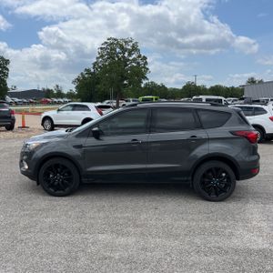 FORD ESCAPE SE - 3