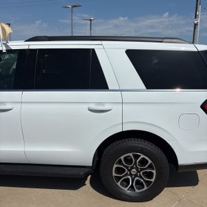 صورة 6 لـ 2024 FORD EXPEDITION XLT