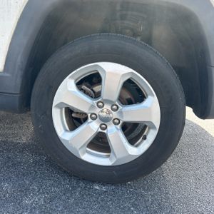 2018 JEEP COMPASS LATITUDE — миниатюра 18