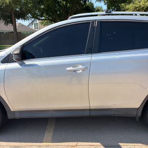 صورة 4 لـ 2013 Toyota RAV4 LE