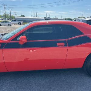 DODGE CHALLENGER T/A 392 - 4