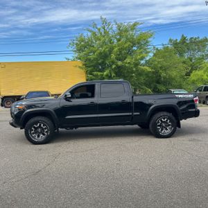 TOYOTA TACOMA TRD OFF-ROAD - 3