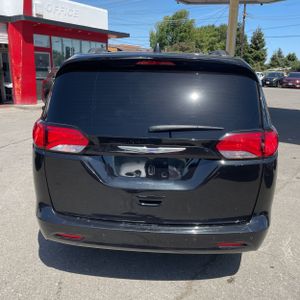 CHRYSLER VOYAGER LXI - 7