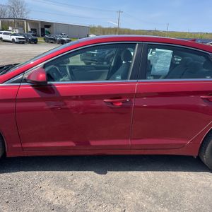 HYUNDAI SONATA SE - 4