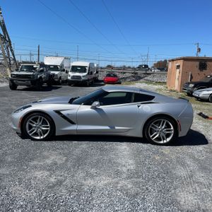 Chevrolet Corvette Stingray - 3