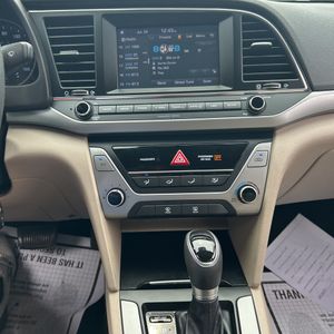 صورة مصغرة 36 لـ 2018 Hyundai ELANTRA SEL