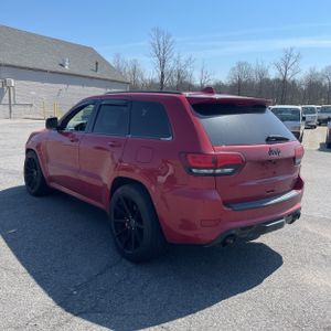 JEEP GRAND CHEROKEE SRT - 5