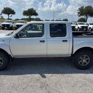 2004 Nissan FRONTIER XE-V6 — фото 4