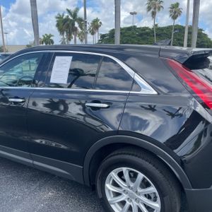 صورة 6 لـ 2023 Cadillac XT4 LUXURY