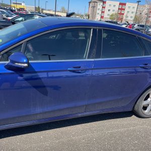 FORD FUSION SE - 4