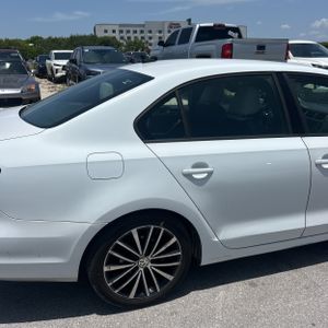 صورة 9 لـ 2016 Volkswagen JETTA 1.8T SPORT