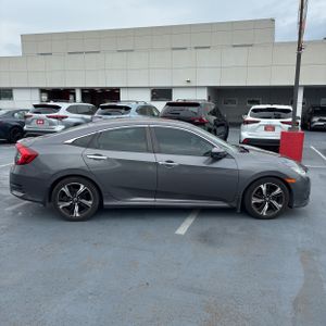 صورة 10 لـ 2016 Honda CIVIC TOURING