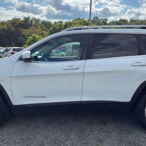 2016 JEEP CHEROKEE LATITUDE photo 4