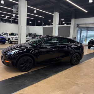 TESLA MODEL Y LONG RANGE - 3
