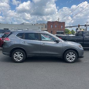 2016 Nissan ROGUE SV 照片 9
