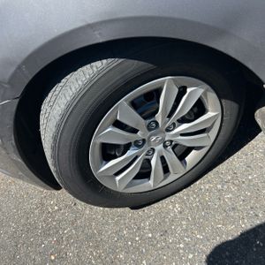 2011 Hyundai SONATA GLS — миниатюра 17