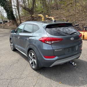HYUNDAI TUCSON LIMITED - 5