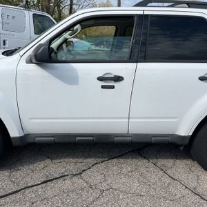 FORD ESCAPE XLT - 4