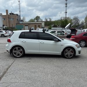 VOLKSWAGEN GOLF GTI SE - 10