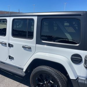 JEEP WRANGLER 4XE UNLIMITED SAHARA 4X4 - 6