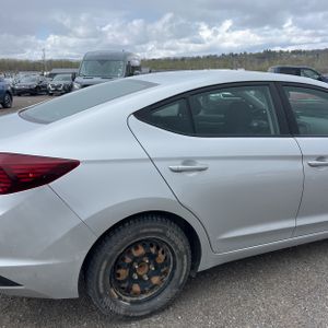 HYUNDAI ELANTRA SE - 9