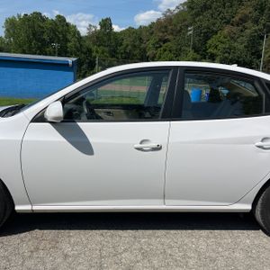 2010 Hyundai ELANTRA GLS — фото 4