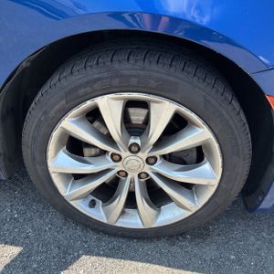 2015 Chrysler 200 S — миниатюра 20
