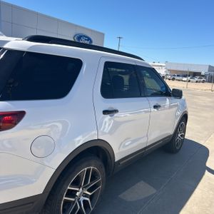 FORD EXPLORER SPORT - 9